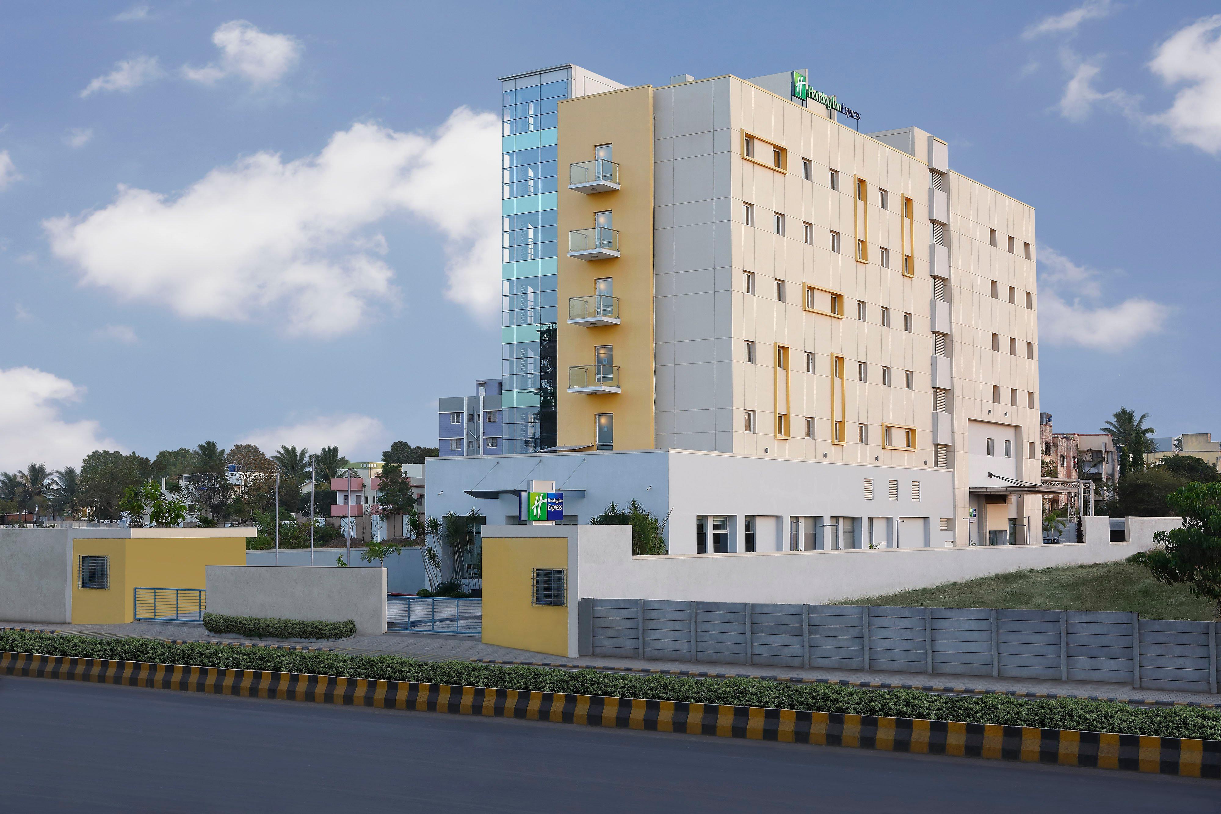 Holiday Inn Express Nashik Indira Nagar By Ihg Exterior photo
